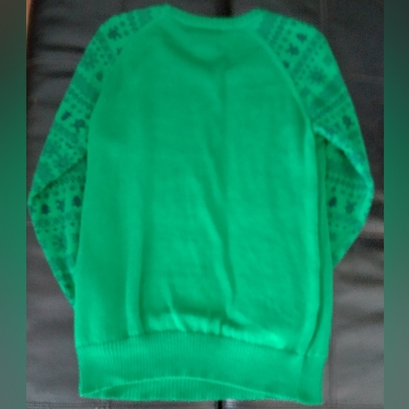 Holiday sweater - Picture 2 of 3